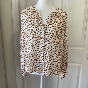 Flawless Tan Leopars Spot Print Button-Down Blouse | 100% Rayon | Size M